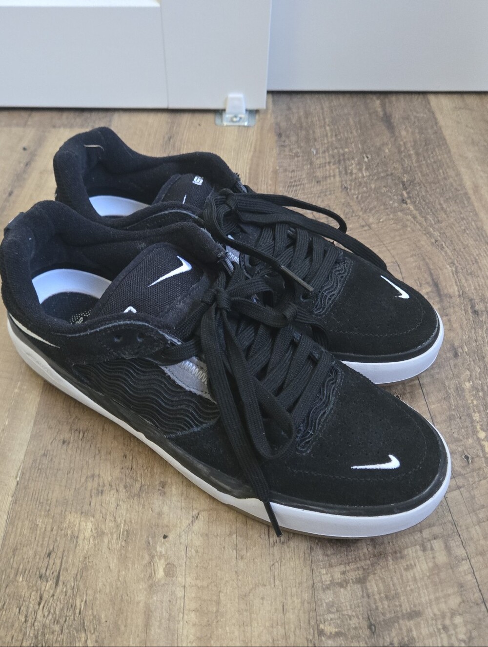 Nike Sb Ishod Wair Mens Size 6 Black And White Sneakers - Picture 2 of 12